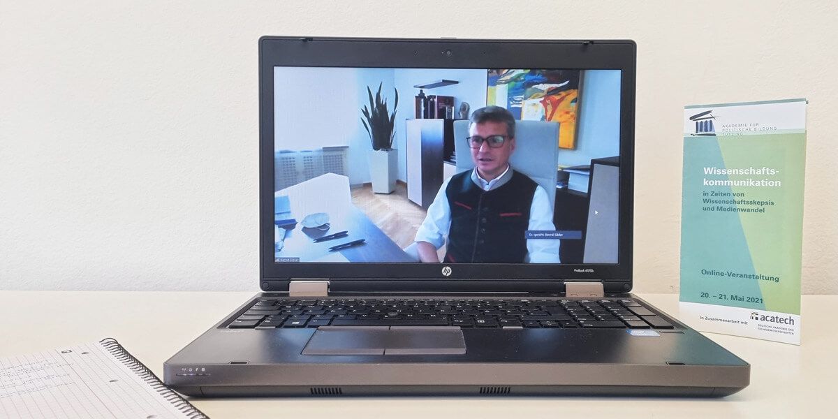 Bernd Sibler, Staatsminister für Wissenschaft und Kunst, in seinem Büro.