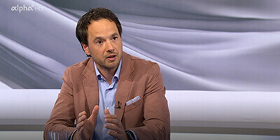 Andreas Kalina von der Akademie für Politische Bildung im Studio von alpha-demokratie