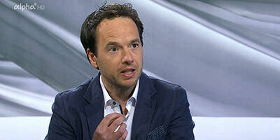 Andreas Kalina von der Akademie für Politische Bildung im Studio von alpha-demokratie