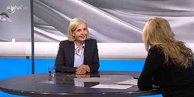 Akademiedirektorin Ursula Münch im Studio von alpha-demokratie